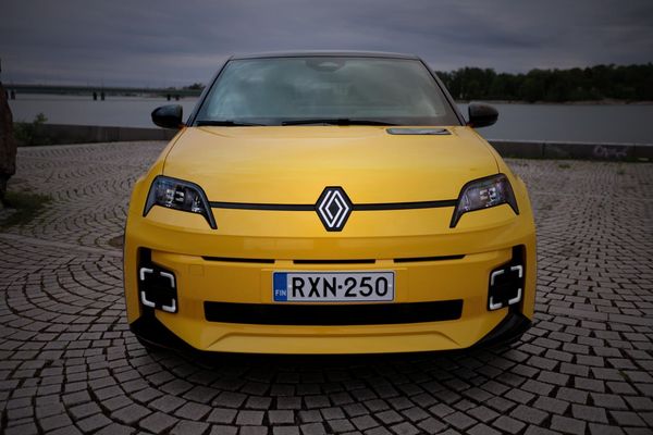 Renault 5 E-Tech Electric – legendan sähköinen paluu