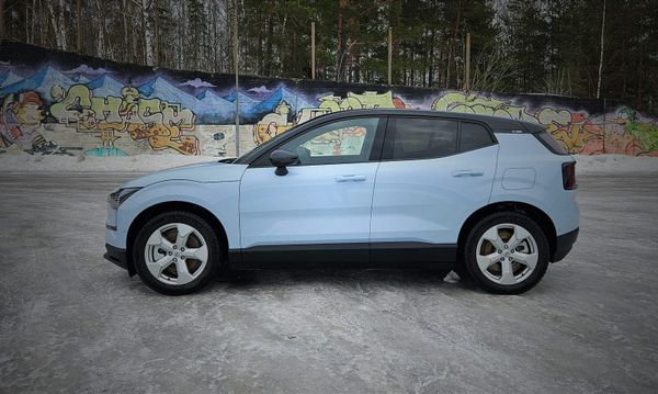 Koeajo: Volvo EX30 2024 – pieni sähkö-Volvo, jolla on suuret odotukset