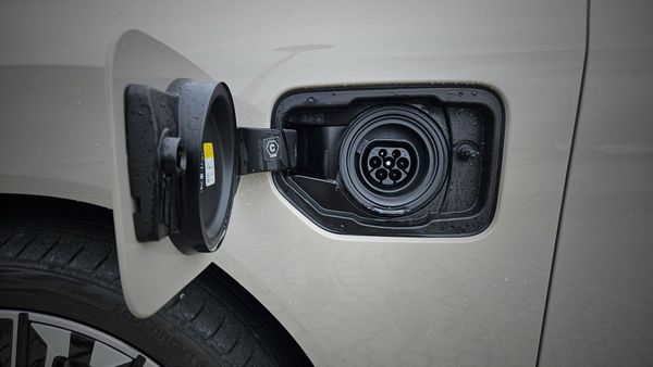 Käytettyjen autojen tuonti murroksessa – sähköautot nousevat, ladattavat hybridit putoavat