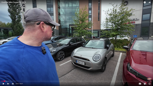 Ensifiilis koeajosta: Mini Cooper SE 2025 – pikkuinen sähköauto isolla hinnalla