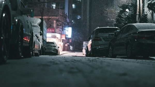 Renkaiden vaihto itse vai liikkeessä? Hinta, aikataulu ja sudenkuopat