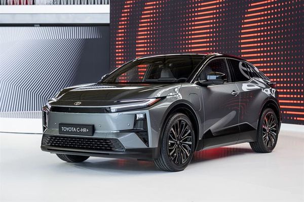 Täysin uusi Toyota C-HR+ – rohkea sähköinen Toyota, joka lupaa yli 600 km toimintamatkan