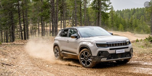 Jeep Avenger saa uudet Black Edition -mallit – useiden tuhansien eurojen asiakasetu