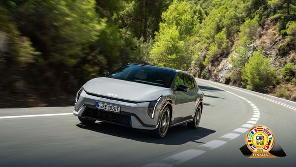 Kia EV4 jatkaa Kian menestysputkea – Vuoden Auto 2026 -finalisti yhdistää eurooppalaisen suunnittelun ja sähkötekniikan