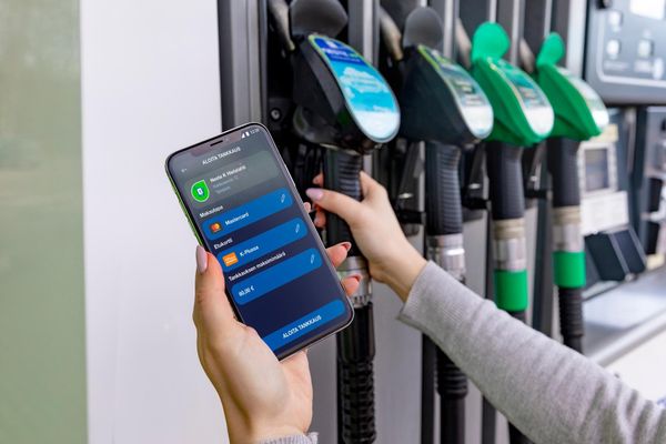 Dieselautoilun ei tarvitse olla ilmastosynti – HVO100 ja Neste MyDiesel vähentävät päästöjä merkittävästi