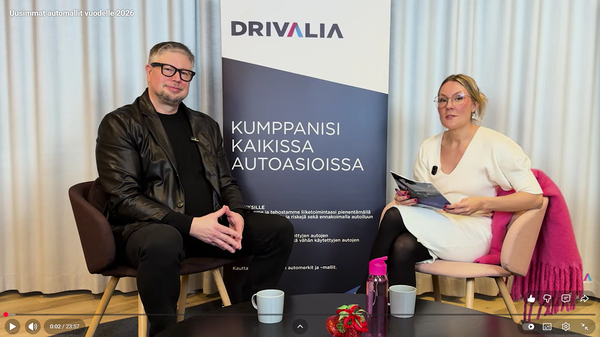 Mitkä ovat vuoden 2026 puhutuimmat autouutuudet? KaaraTV:n Antti Liinpää vieraana Drivalian videopodcastissa
