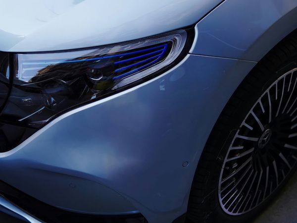 Mercedes-Benz EQC:n akuston korjaukset, hinnat ja käyttäjäkokemukset – faktoihin perustuva katsaus