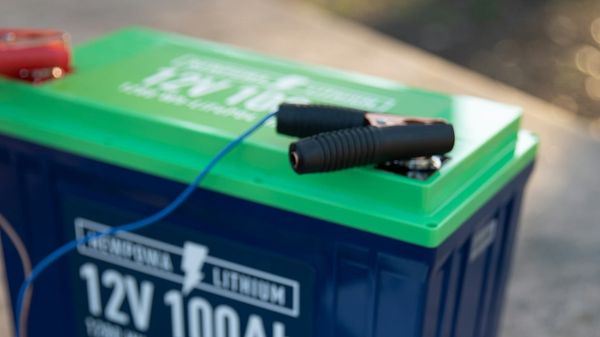 Ylläpitolaturien MM-kisat: Onko laturisi älykkäämpi kuin autosi?