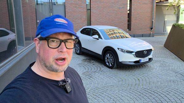 Mazda CX-30 (2026) – Ajattomuutta ja premium-tuntumaa järkihintaan