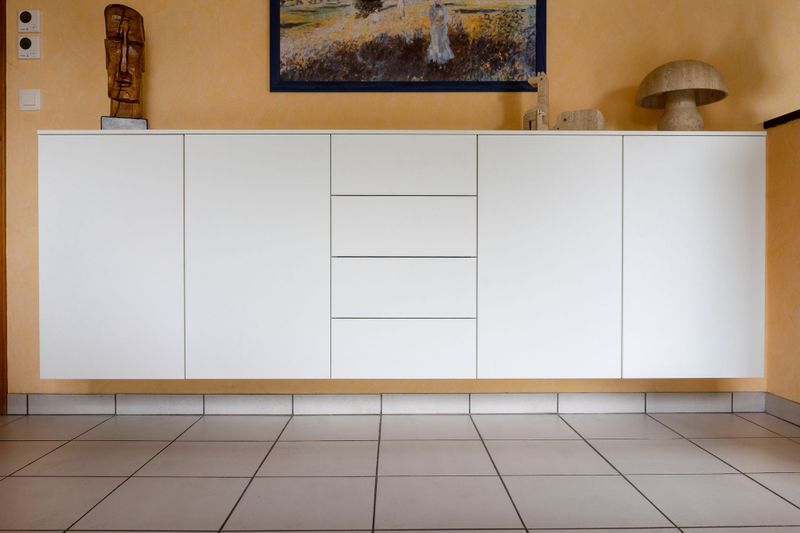 Zwevende dressoir met tip-on (19-009)