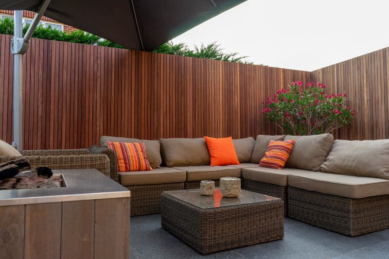 Tuin- en terrasafsluiting uit padouk (20-013)