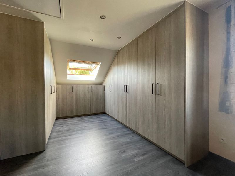 In Lede werd deze dressing op maat geplaatst.