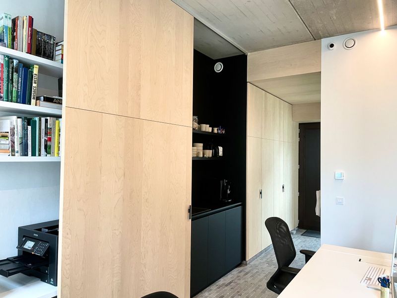 Bureau met afsluitbare keuken voor tuinarchitect