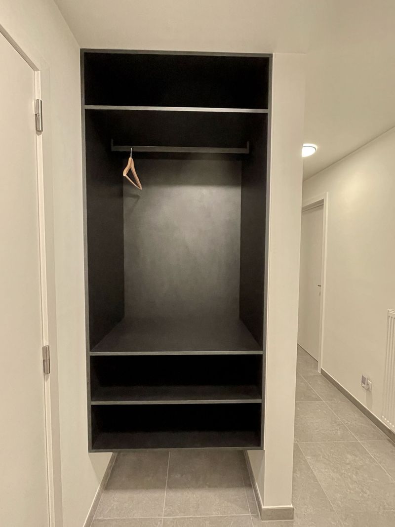 Zwevende vestiaire uit MDF