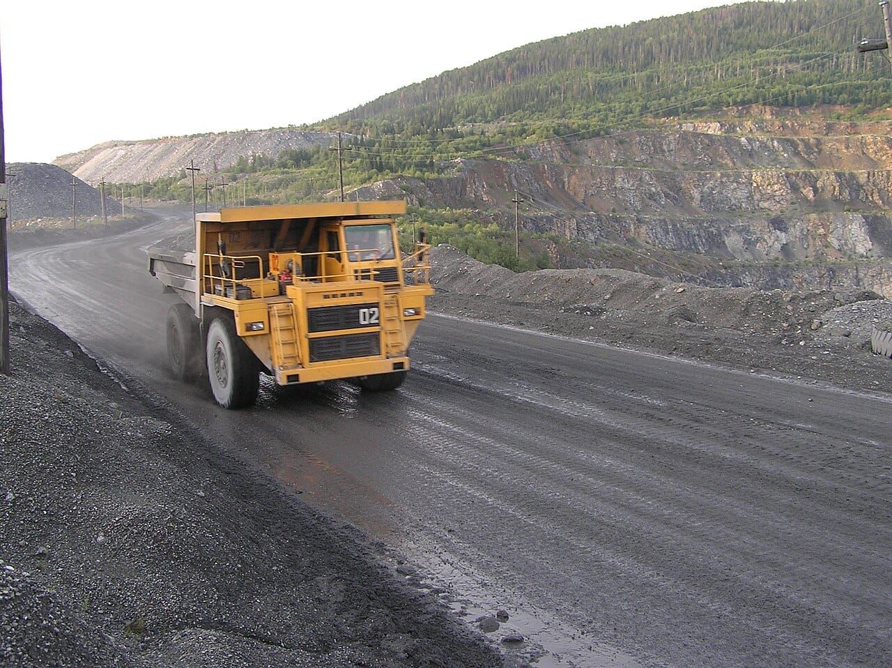 Junior Gold Miner Keeps Hitting Thick, High-Grade Gold in Quebec