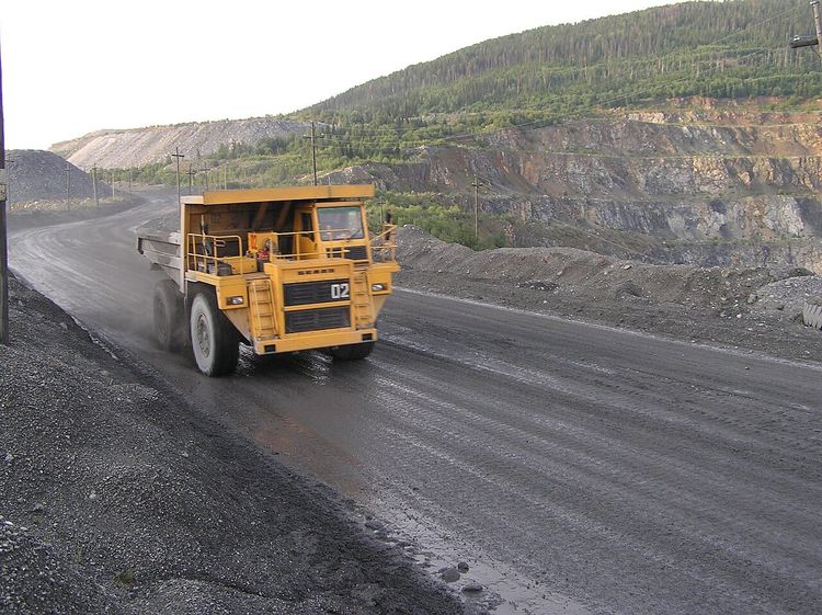 Junior Gold Miner Keeps Hitting Thick, High-Grade Gold in Quebec