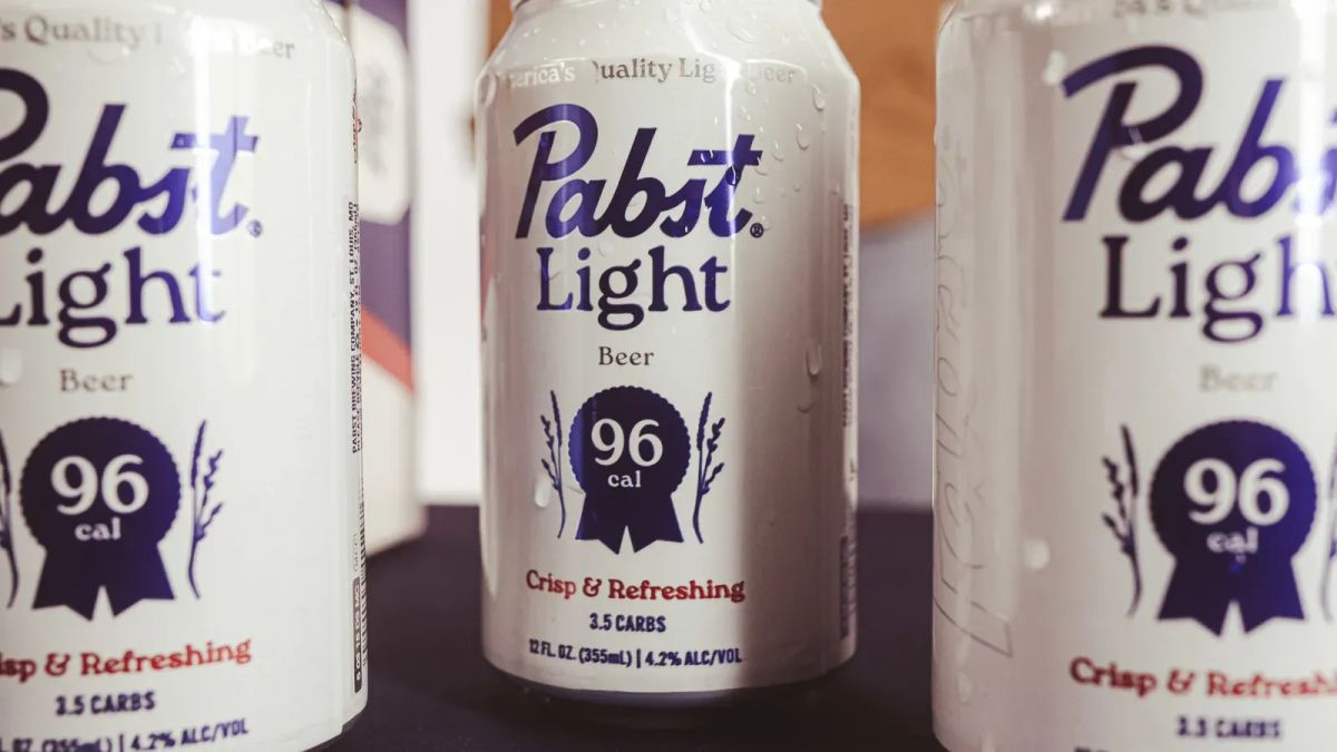 Pabst Light: ¿puede una cerveza ligera redefinir lo que significa beber con orgullo?