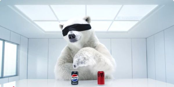 El Oso Polar y el Arte de Desafiar al Líder en el Escenario más Grande