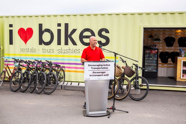 Fillmore threatens city plans, again