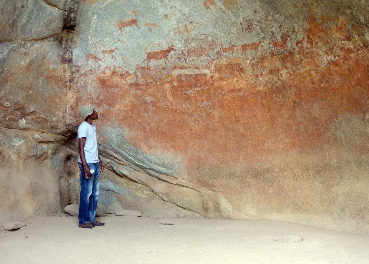 Zimbabwe, Matobo Hills Cultural Landscape: Rock art at Nswatugi Cave, one of the sites where were extensive research of the paintings has been carried out (photo by Stephen Battle/World Monuments Fund)