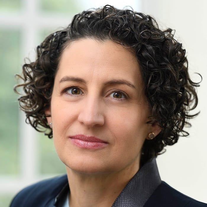 Lisa Siraganian