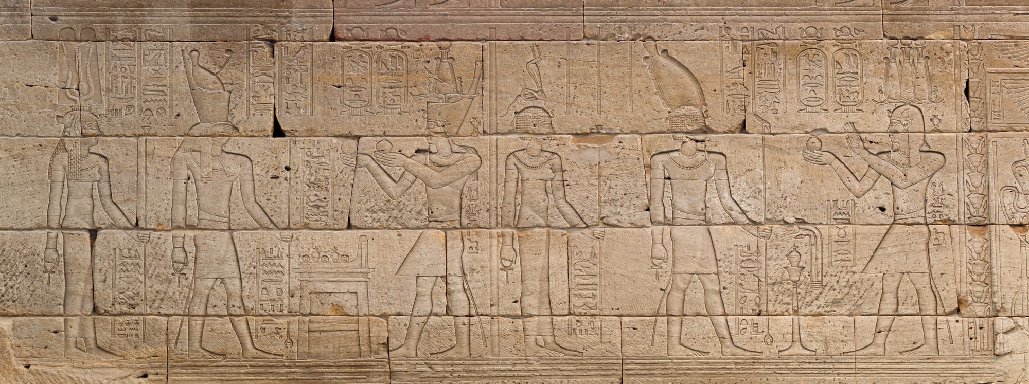 In an Unlikely Pairing, Giacometti Sculptures Head to The Met's Temple of Dendur