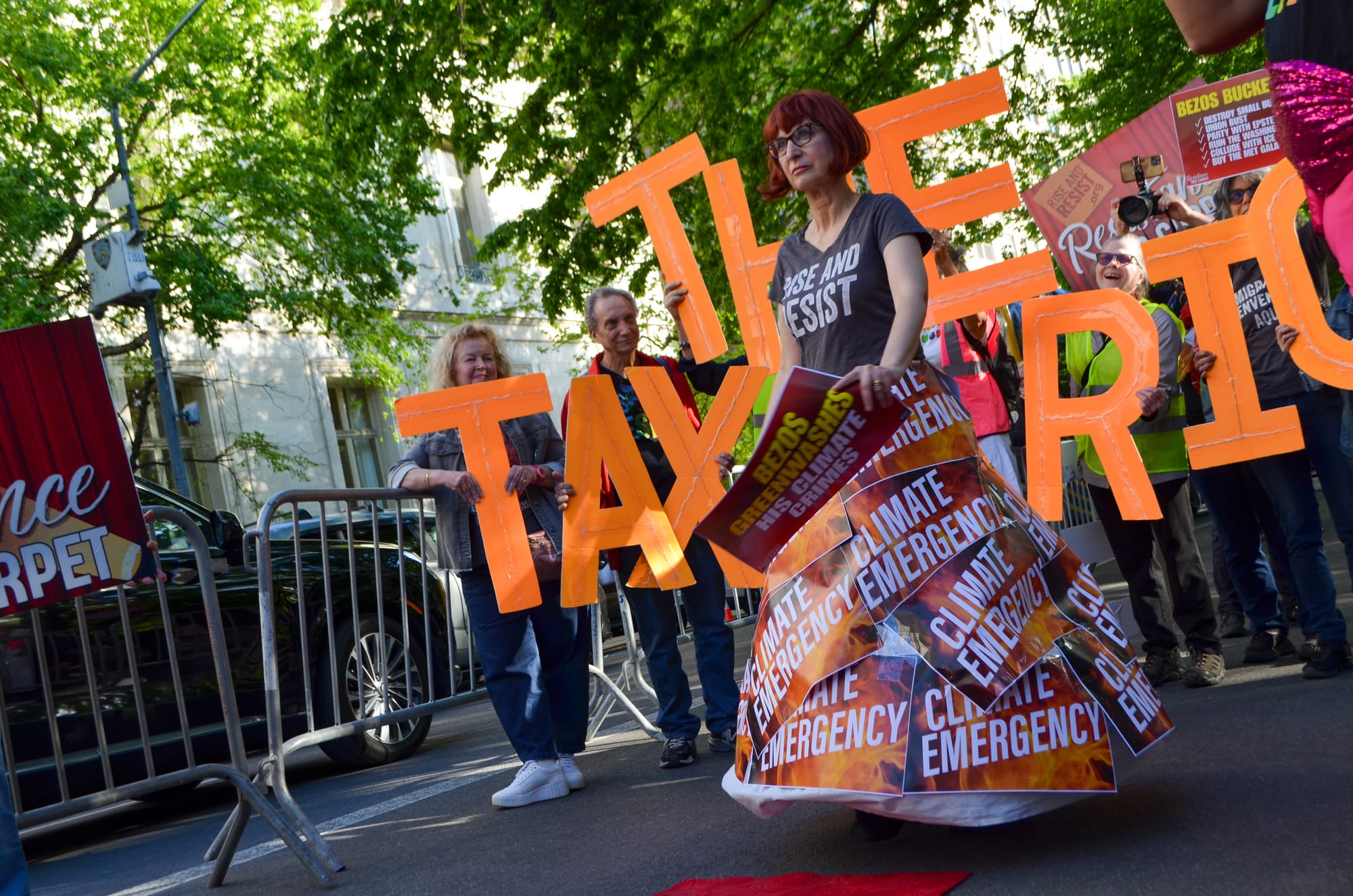 Rollicking Protest Against Bezos's Met Gala Erupts in Manhattan
