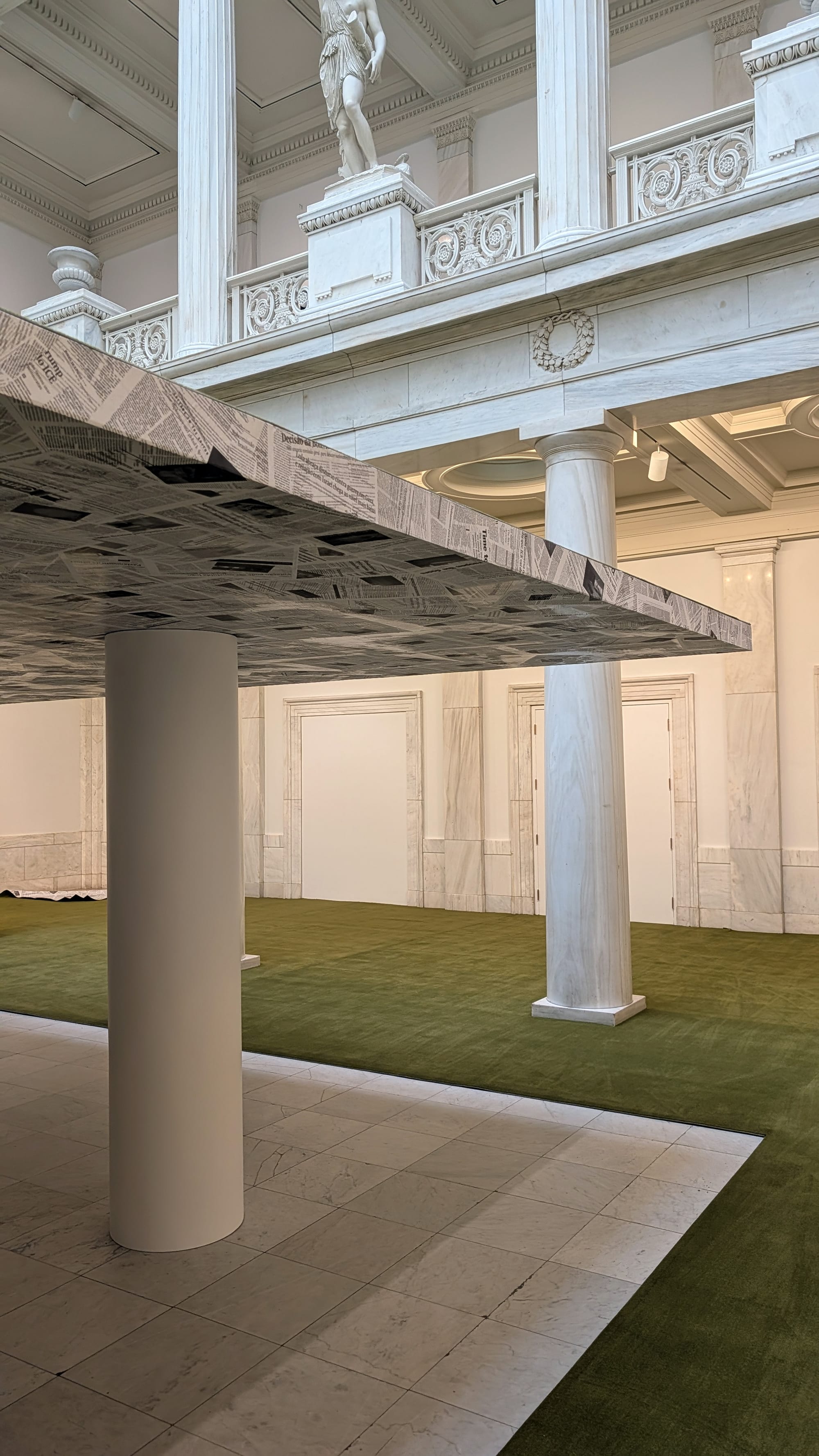 The Carnegie International Looks Back at Itself