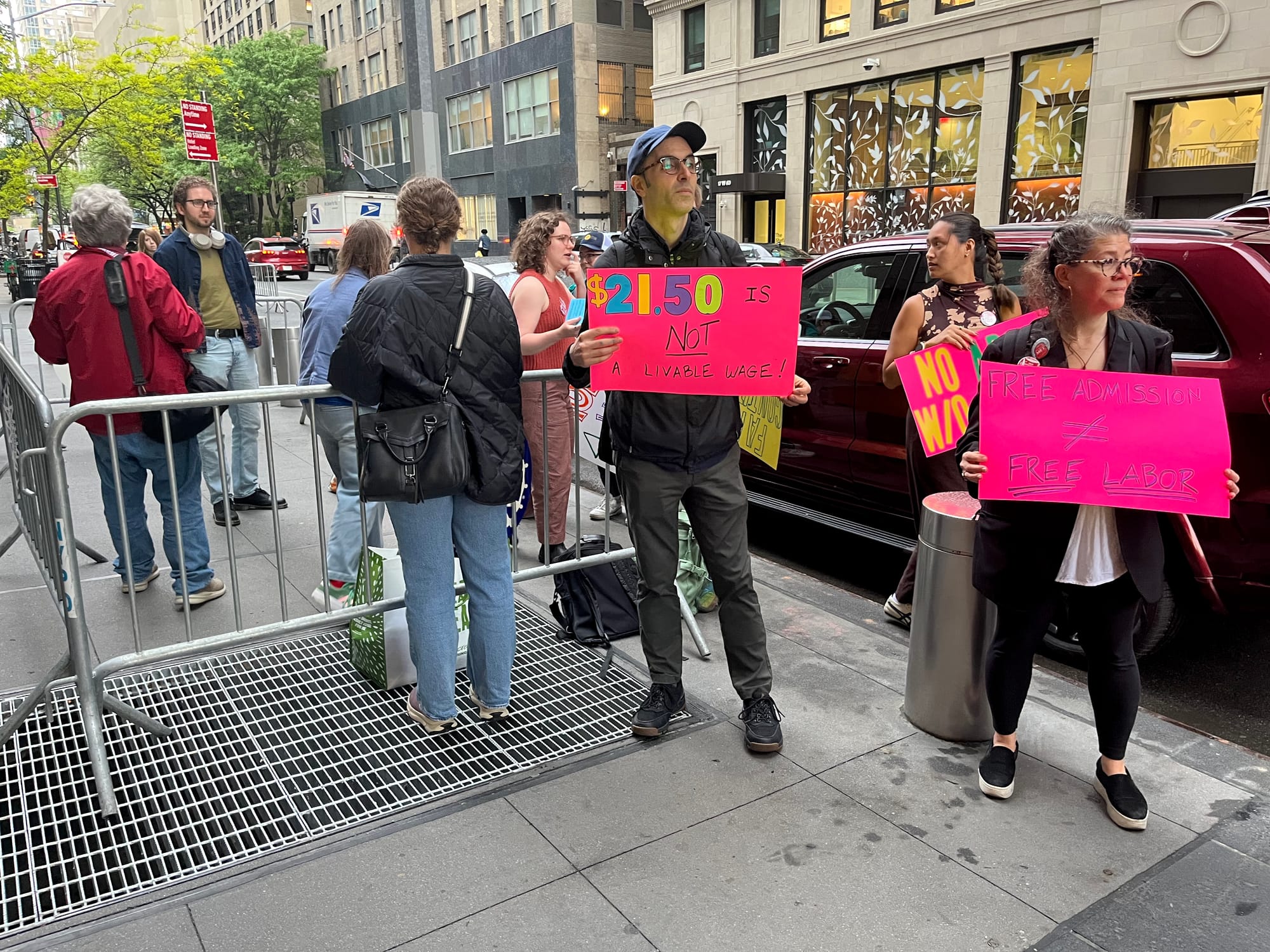 American Folk Art Museum Workers Picket Gala, Calling for Higher Wages