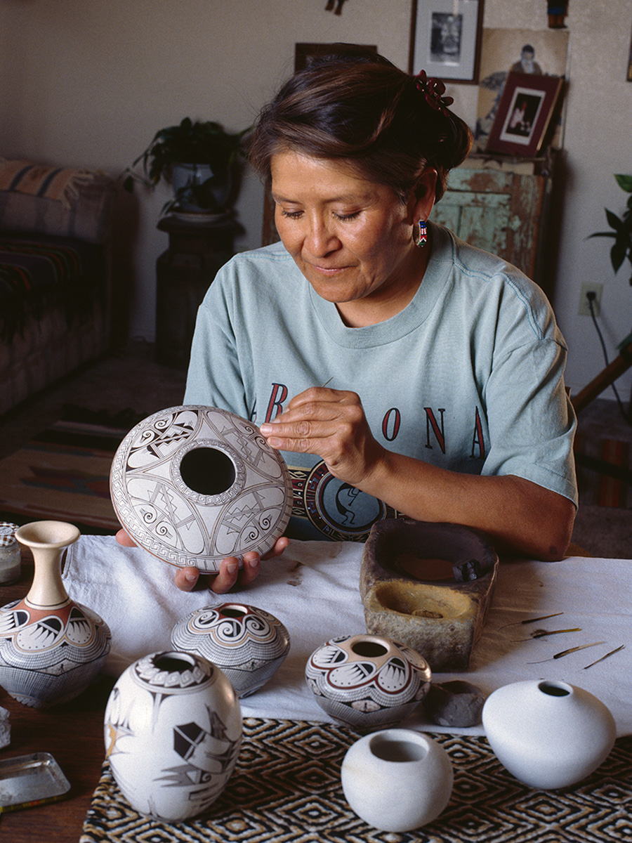 Paula Kamps, Painter of Rare Sensitivity, Dies at 36