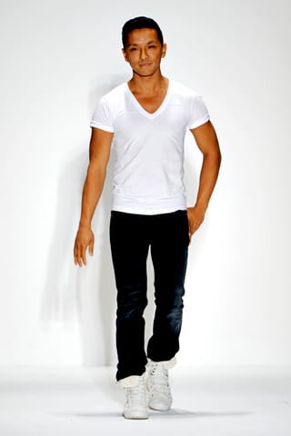 Prabal Gurung (via live.drjays.com)