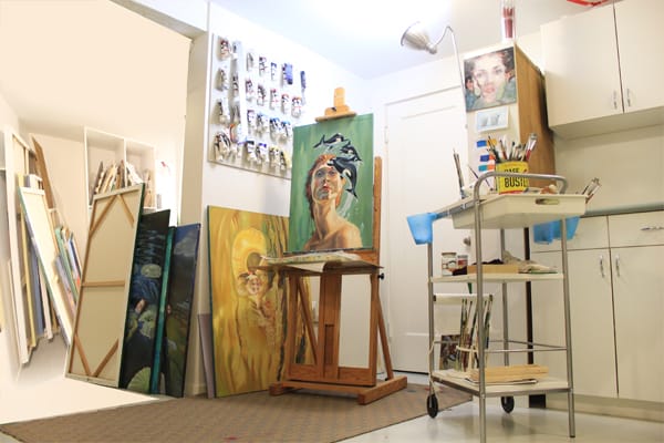 AmeliaAlcock-White-Studio