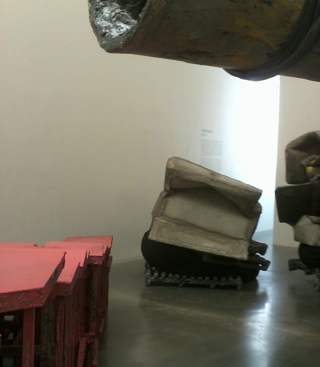 Phyllida Barlow, "siege," installation view