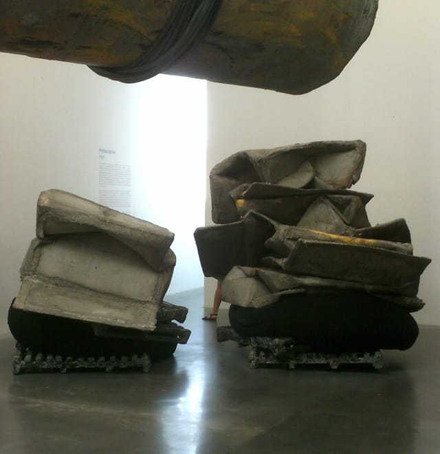 Phyllida Barlow, "siege," installation view