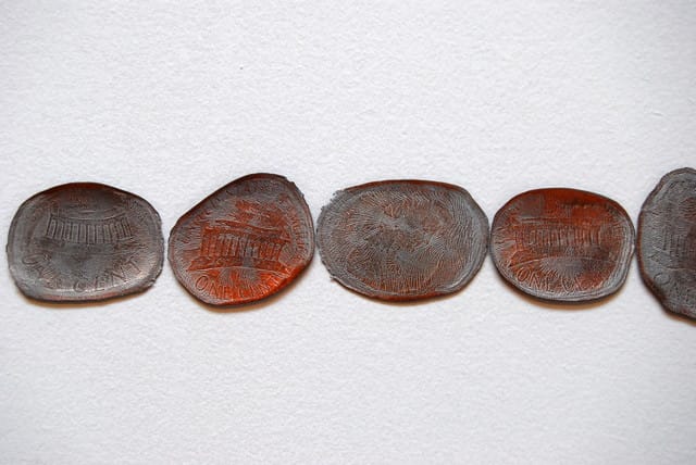 Daniel Bejar, "Stretchin a Dollar"