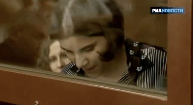 Yekaterina Samutsevich gives her closing statement at the Moscow trial.