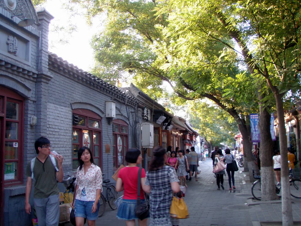 Nanluoguxiang hutong (Image courtesy hutong-inn.com) 