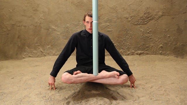 Julie Favreau, "Anomalies" (2012), video still (image via juliefavreau.com)