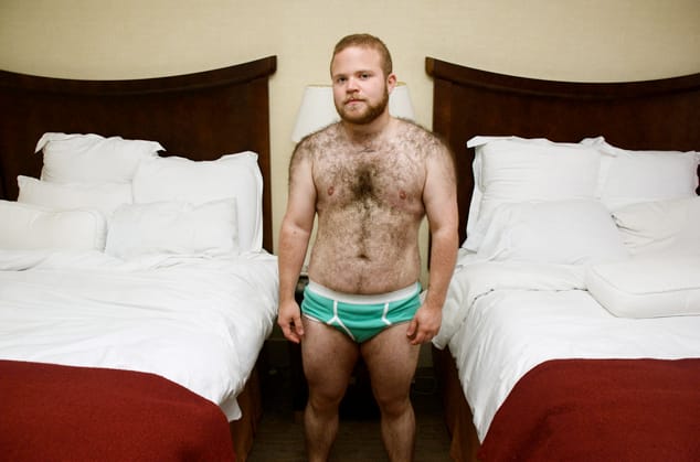 Amos Mac, Ayden Between Beds, 2009 (Courtesy of Amos Mac)