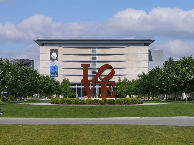 Robert Indiana's "LOVE" sculpture in front of the Indianapolis Museum of Art (via flickr.com/suezsue)