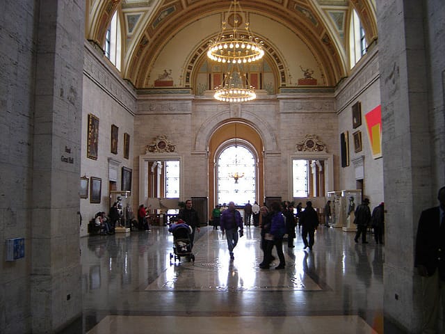 Detroit Institute of the Arts hall (via Wikimedia)