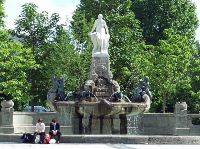 Frankfurt's Fairy Tale Fountain (via Wikipedia)