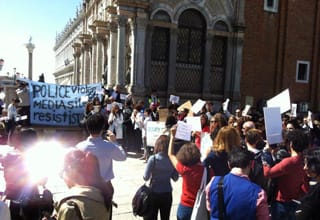 A view of the #OccupyGezi solidarity protest in Venice's Piazza San Marco. (photo via Defne Ayas) (click to enlarge)
