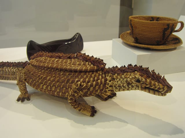Maggie Poncho, "Alligator-shaped Effigy Baskey" (1962), pine cone, pine needles, cotton fabric