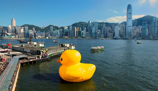 The Rubber Duckie in Hong Kong harbor (via flickr.com/mark_lehmkuhler)