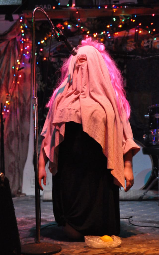 9311836686_790e5b658a_b-640