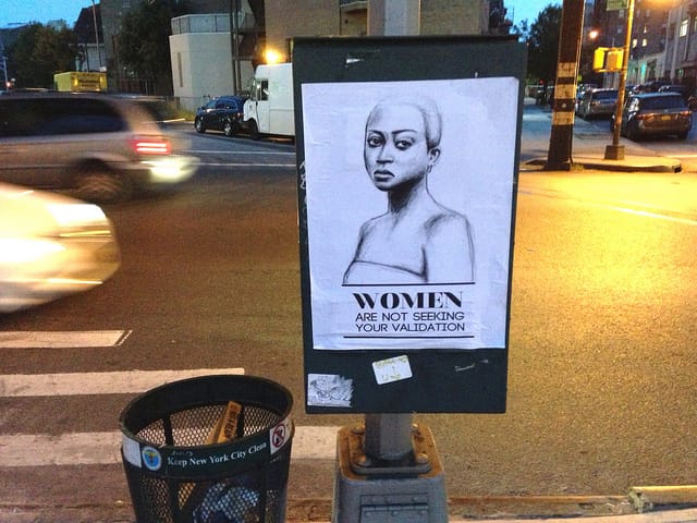 Under Broadway in Williamsburg, Brooklyn. (photo by the author for Hyperallergic)