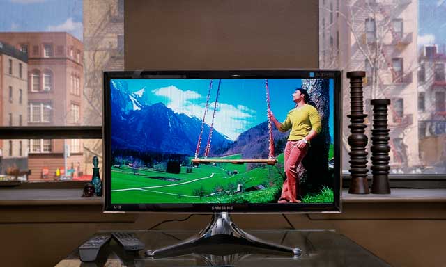 Michael Bühler-Rose, "Kashmiri Landscape (Allen & Canal)" (2011), C-print (courtesy the artist)