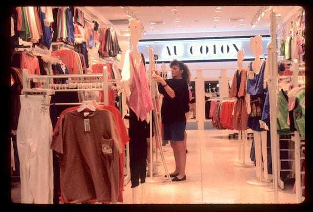 "Au Colong" from Michael Galinksy's project "Malls Across America"