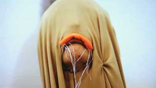 Katya Grokhovsky, "Unfamiliar" (2013) (detail, video still), performance for video (click to enlarge)